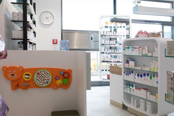 Gütler Objekteinrichtungen - Apothekeneinrichtung