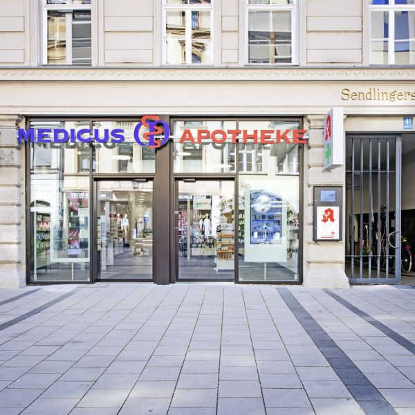 Gütler Objekteinrichtungen - Apothekeneinrichtung